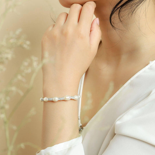 Silvery Luster Pearl Bracelet - praijing